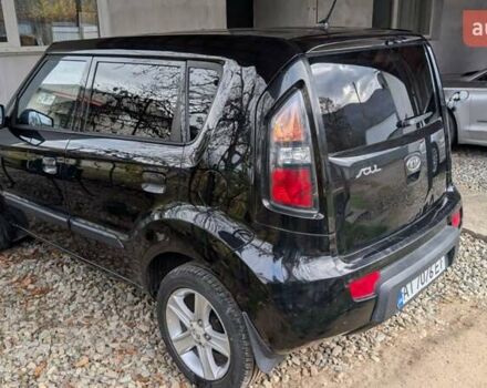 Черный Киа Soul, объемом двигателя 1.58 л и пробегом 187 тыс. км за 7600 $, фото 5 на Automoto.ua