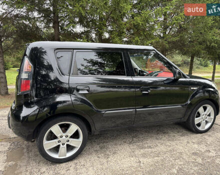 Черный Киа Soul, объемом двигателя 1.6 л и пробегом 290 тыс. км за 8100 $, фото 5 на Automoto.ua