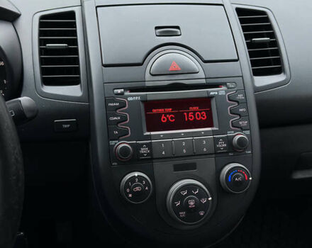 Черный Киа Soul, объемом двигателя 1.6 л и пробегом 243 тыс. км за 5150 $, фото 10 на Automoto.ua