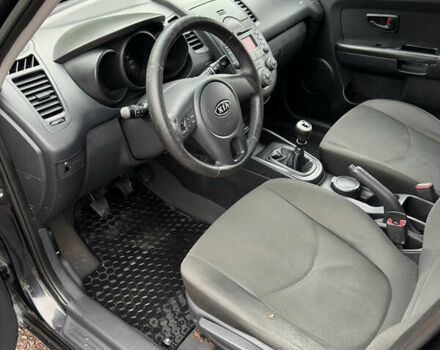 Чорний Кіа Soul, об'ємом двигуна 1.6 л та пробігом 243 тис. км за 5199 $, фото 10 на Automoto.ua