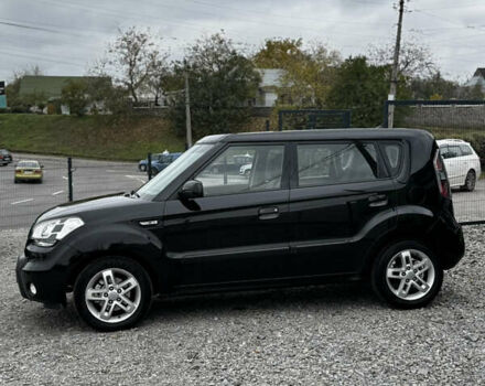 Кіа Soul 2009 у Белой Церкве на Automoto.ua Чорний Кіа Soul, об'ємом двигуна 1.58 л та пробігом 238 тис. км за 6700 $, фото 2 на Automoto.ua