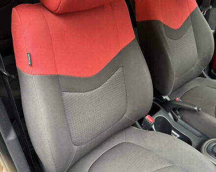 Черный Киа Soul, объемом двигателя 1.6 л и пробегом 290 тыс. км за 8100 $, фото 18 на Automoto.ua