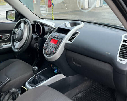 Чорний Кіа Soul, об'ємом двигуна 1.6 л та пробігом 300 тис. км за 5700 $, фото 7 на Automoto.ua