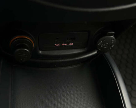 Черный Киа Soul, объемом двигателя 1.6 л и пробегом 243 тыс. км за 5150 $, фото 11 на Automoto.ua