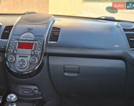 Чорний Кіа Soul, об'ємом двигуна 1.6 л та пробігом 250 тис. км за 6999 $, фото 59 на Automoto.ua