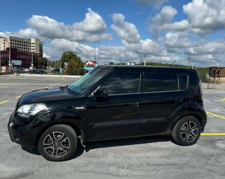 Черный Киа Soul, объемом двигателя 1.59 л и пробегом 214 тыс. км за 5500 $, фото 1 на Automoto.ua