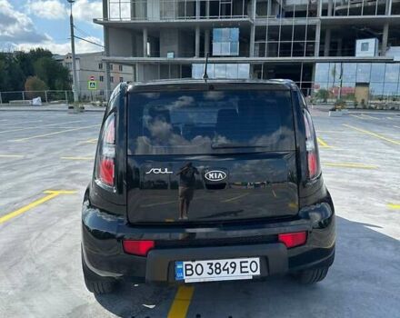 Черный Киа Soul, объемом двигателя 1.59 л и пробегом 214 тыс. км за 5500 $, фото 3 на Automoto.ua
