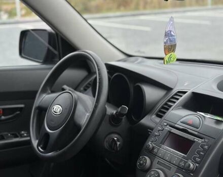 Черный Киа Soul, объемом двигателя 1.6 л и пробегом 279 тыс. км за 7700 $, фото 16 на Automoto.ua