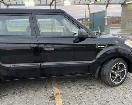 Чорний Кіа Soul, об'ємом двигуна 1.6 л та пробігом 300 тис. км за 5700 $, фото 2 на Automoto.ua