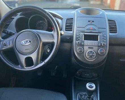 Черный Киа Soul, объемом двигателя 1.6 л и пробегом 124 тыс. км за 7200 $, фото 7 на Automoto.ua