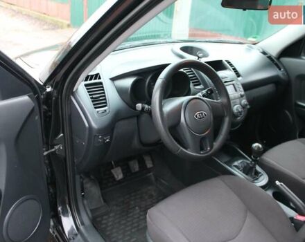 Черный Киа Soul, объемом двигателя 1.59 л и пробегом 217 тыс. км за 6444 $, фото 32 на Automoto.ua