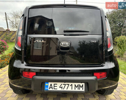 Кіа Soul 2011 у Ярмолинці на Automoto.ua Чорний Кіа Soul, об'ємом двигуна 1.58 л та пробігом 114 тис. км за 8000 $, фото 5 на Automoto.ua