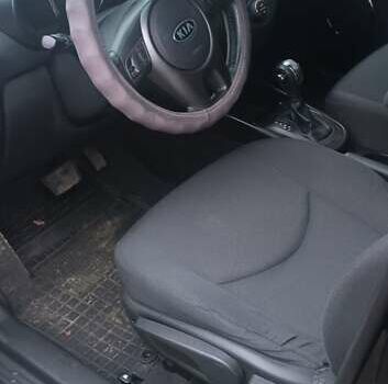 Черный Киа Soul, объемом двигателя 1.6 л и пробегом 305 тыс. км за 8700 $, фото 4 на Automoto.ua