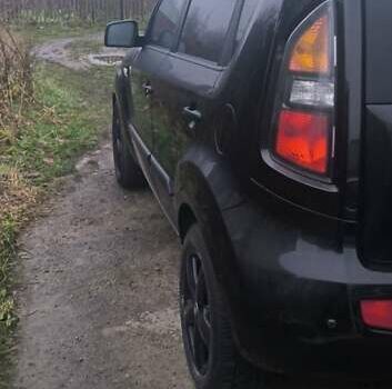 Черный Киа Soul, объемом двигателя 1.6 л и пробегом 305 тыс. км за 8700 $, фото 12 на Automoto.ua