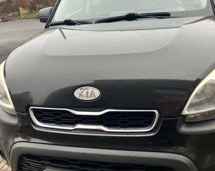 Черный Киа Soul, объемом двигателя 1.59 л и пробегом 350 тыс. км за 5700 $, фото 4 на Automoto.ua