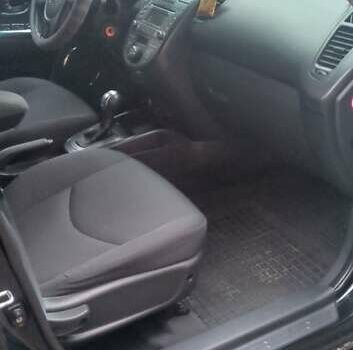 Черный Киа Soul, объемом двигателя 1.6 л и пробегом 305 тыс. км за 8700 $, фото 2 на Automoto.ua