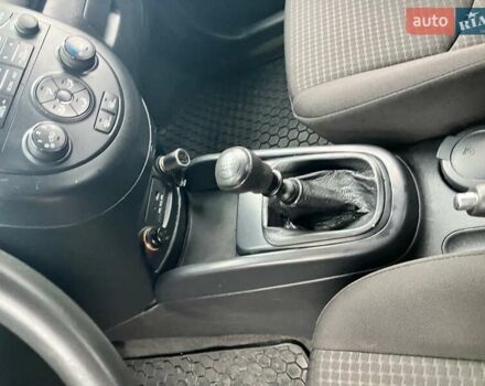 Черный Киа Soul, объемом двигателя 1.59 л и пробегом 350 тыс. км за 5700 $, фото 8 на Automoto.ua