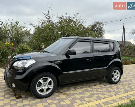 Кіа Soul 2011 у Ярмолинці на Automoto.ua Чорний Кіа Soul, об'ємом двигуна 1.58 л та пробігом 114 тис. км за 8000 $, фото 1 на Automoto.ua