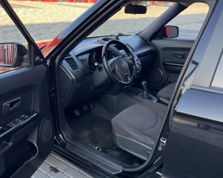 Черный Киа Soul, объемом двигателя 1.59 л и пробегом 213 тыс. км за 7500 $, фото 22 на Automoto.ua