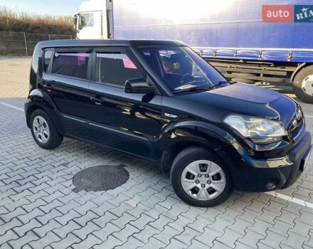 Черный Киа Soul, объемом двигателя 1.6 л и пробегом 215 тыс. км за 5950 $, фото 2 на Automoto.ua