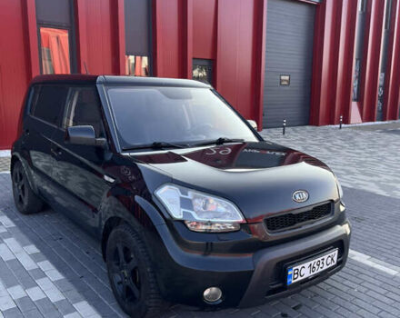 Черный Киа Soul, объемом двигателя 1.59 л и пробегом 213 тыс. км за 7500 $, фото 5 на Automoto.ua