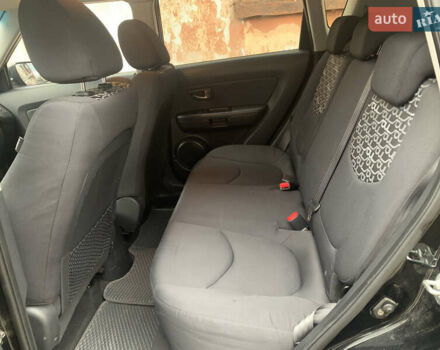 Черный Киа Soul, объемом двигателя 1.6 л и пробегом 255 тыс. км за 9200 $, фото 15 на Automoto.ua