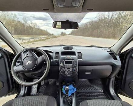 Черный Киа Soul, объемом двигателя 1.6 л и пробегом 115 тыс. км за 7300 $, фото 4 на Automoto.ua
