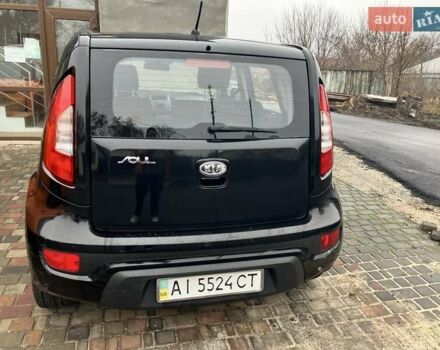 Черный Киа Soul, объемом двигателя 1.59 л и пробегом 350 тыс. км за 5700 $, фото 5 на Automoto.ua