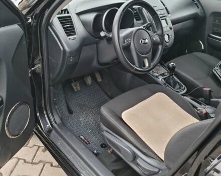 Чорний Кіа Soul, об'ємом двигуна 1.6 л та пробігом 128 тис. км за 8750 $, фото 28 на Automoto.ua