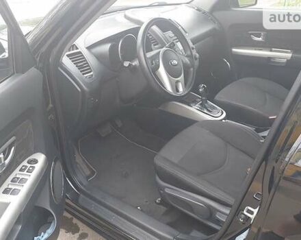 Чорний Кіа Soul, об'ємом двигуна 1.6 л та пробігом 200 тис. км за 9500 $, фото 12 на Automoto.ua