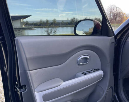 Чорний Кіа Soul, об'ємом двигуна 0 л та пробігом 113 тис. км за 9850 $, фото 20 на Automoto.ua