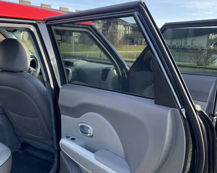 Чорний Кіа Soul, об'ємом двигуна 0 л та пробігом 113 тис. км за 9850 $, фото 26 на Automoto.ua