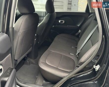 Черный Киа Soul, объемом двигателя 1.59 л и пробегом 153 тыс. км за 9500 $, фото 19 на Automoto.ua