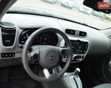 Черный Киа Soul, объемом двигателя 0 л и пробегом 89 тыс. км за 9700 $, фото 5 на Automoto.ua