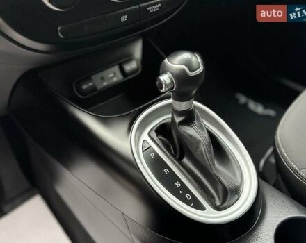 Черный Киа Soul, объемом двигателя 1.59 л и пробегом 153 тыс. км за 9500 $, фото 2 на Automoto.ua