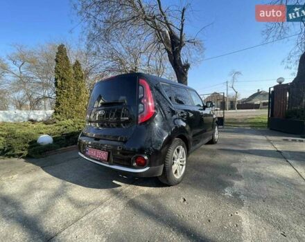 Чорний Кіа Soul, об'ємом двигуна 0 л та пробігом 123 тис. км за 7500 $, фото 4 на Automoto.ua