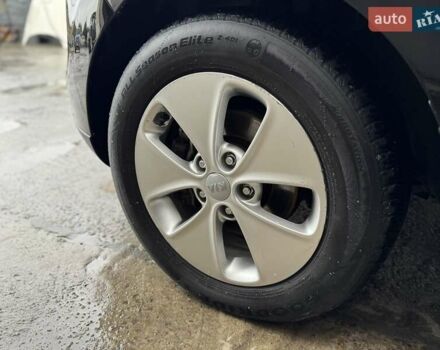 Черный Киа Soul, объемом двигателя 1.59 л и пробегом 153 тыс. км за 9500 $, фото 10 на Automoto.ua