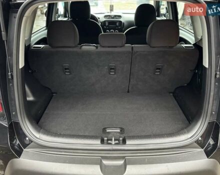 Черный Киа Soul, объемом двигателя 1.59 л и пробегом 153 тыс. км за 9500 $, фото 20 на Automoto.ua