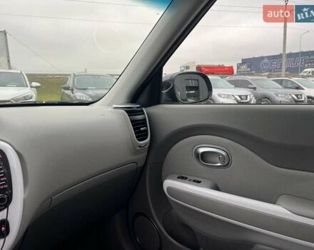 Черный Киа Soul, объемом двигателя 0 л и пробегом 100 тыс. км за 9790 $, фото 31 на Automoto.ua
