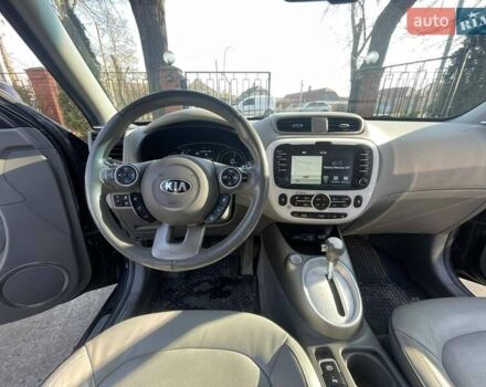 Чорний Кіа Soul, об'ємом двигуна 0 л та пробігом 123 тис. км за 7500 $, фото 16 на Automoto.ua