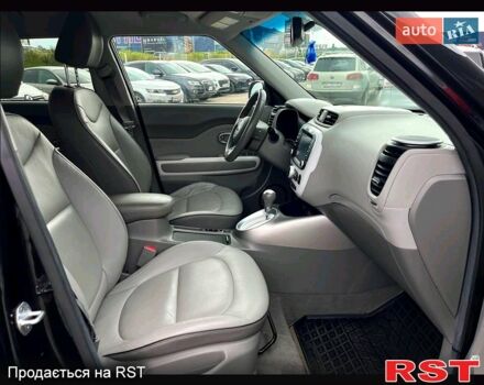 Чорний Кіа Soul, об'ємом двигуна 0 л та пробігом 98 тис. км за 7500 $, фото 6 на Automoto.ua