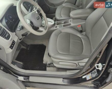 Чорний Кіа Soul, об'ємом двигуна 0 л та пробігом 124 тис. км за 11000 $, фото 19 на Automoto.ua