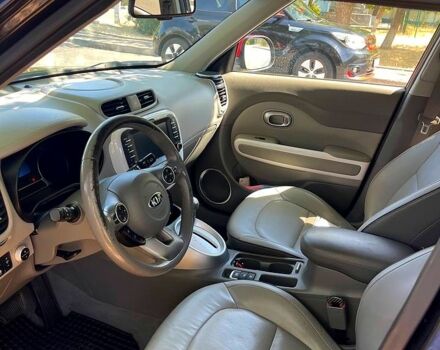 Черный Киа Soul, объемом двигателя 0 л и пробегом 116 тыс. км за 10500 $, фото 3 на Automoto.ua