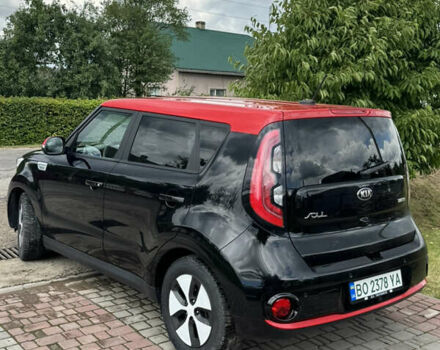 Киа Soul 2016 в Бучаче на Automoto.ua Черный Киа Soul, объемом двигателя 0 л и пробегом 149 тыс. км за 5900 $, фото 2 на Automoto.ua