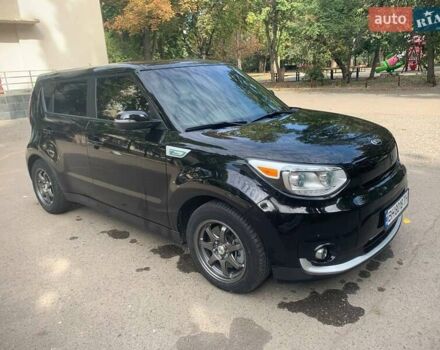 Чорний Кіа Soul, об'ємом двигуна 0 л та пробігом 98 тис. км за 11000 $, фото 3 на Automoto.ua