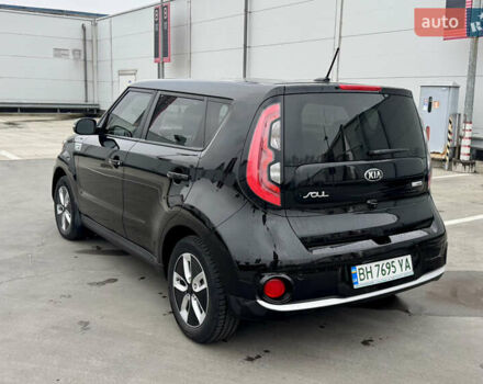 Черный Киа Soul, объемом двигателя 0 л и пробегом 127 тыс. км за 10700 $, фото 10 на Automoto.ua