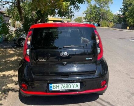 Чорний Кіа Soul, об'ємом двигуна 0 л та пробігом 300 тис. км за 10500 $, фото 6 на Automoto.ua