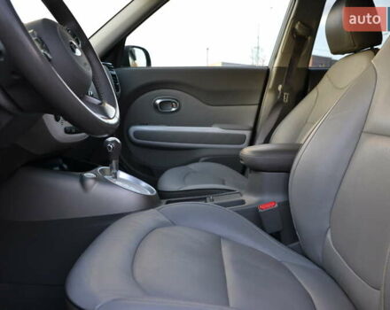 Чорний Кіа Soul, об'ємом двигуна 0 л та пробігом 126 тис. км за 6700 $, фото 13 на Automoto.ua