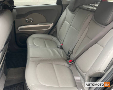 Чорний Кіа Soul, об'ємом двигуна 27 л та пробігом 133 тис. км за 9800 $, фото 14 на Automoto.ua