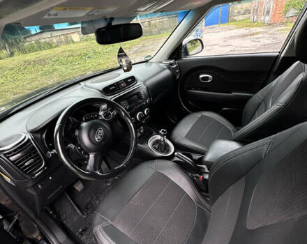 Черный Киа Soul, объемом двигателя 1.59 л и пробегом 122 тыс. км за 9500 $, фото 3 на Automoto.ua